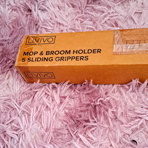 Livivo wall mounted mop broom - mounted,